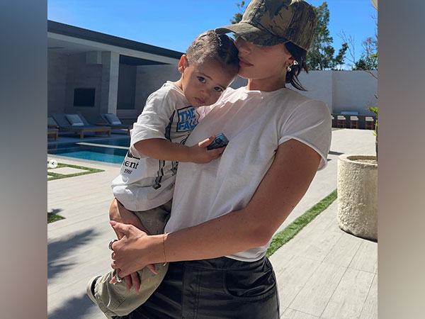 Kylie Jenner with her son (Image source: Instagram)