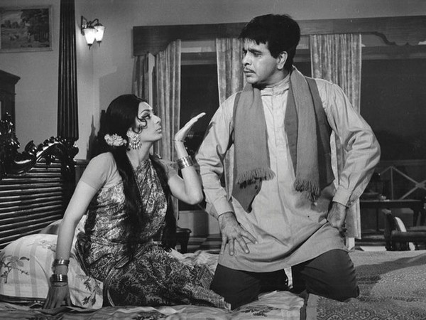 Saira Banu, Dilip Kumar still from 'Sagina' (Image Source: Instagram)