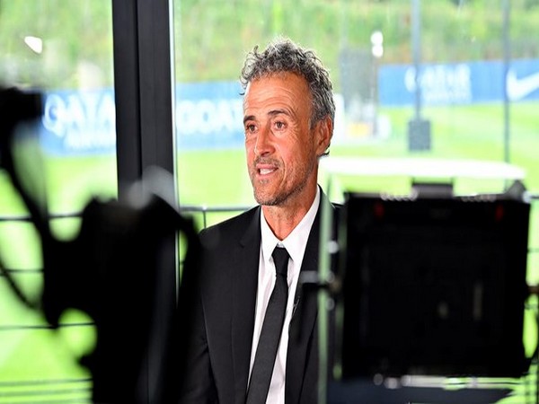 Luis Enrique (Twitter: Photo/PSG_English)