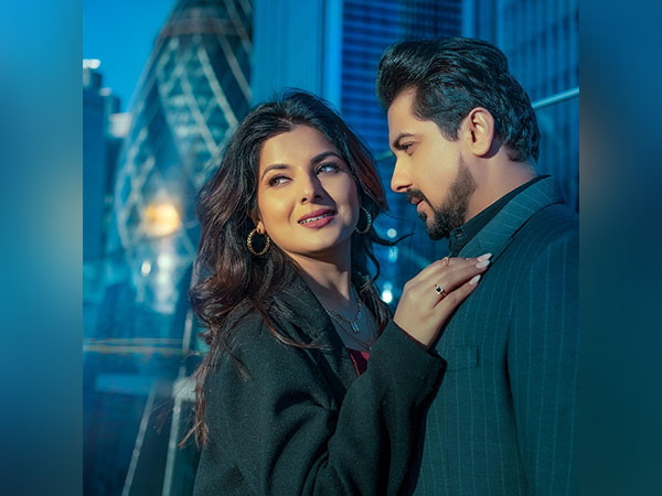 Featuring Pushkar Jog and Smrity Sinha, Music Video 'Duavaa' Is Being  Appreciated By Everyone