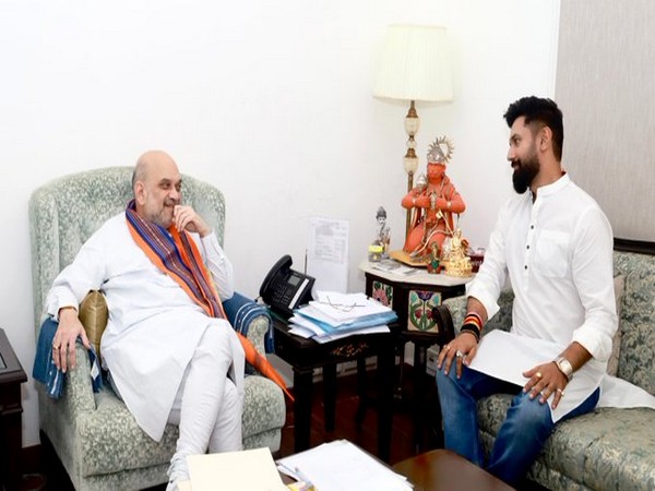 Lok Janshakti Party (Ram Vilas) Chirag Paswan meets Union Home Minister Amit Shah(Photo/Twitter: @iChiragPaswan)