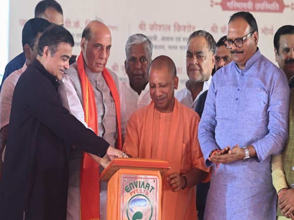 Union Minister Nitin Gadkari, along with Chief Minister Yogi Adityanath and Defence Minister Rajnath Singh (Photo/ANI)