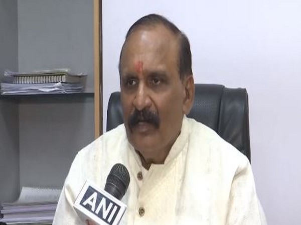 Former Chief Secretary of Uttar Pradesh Deepak Singhal (Photo/ANI)