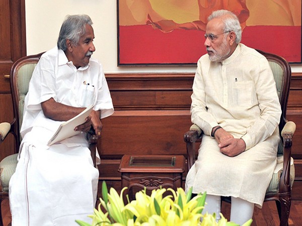 A visual of the meeting between PM Modi with the then Kerala CM Oommen Chandy (Image Courtesy: Twitter)