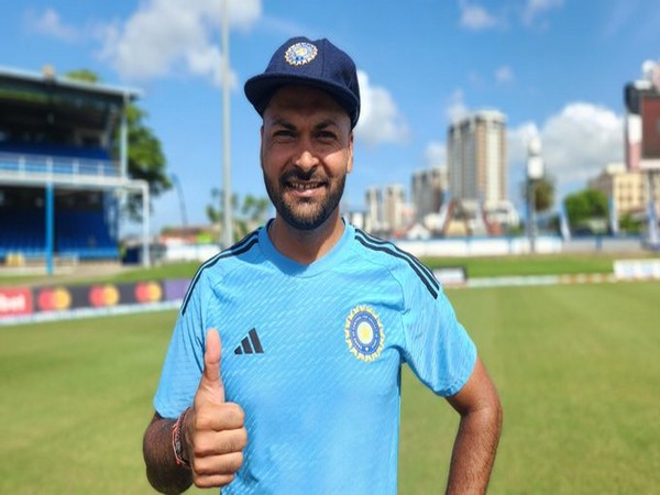 Mukesh Kumar (Image: Twitter/ BCCI) 