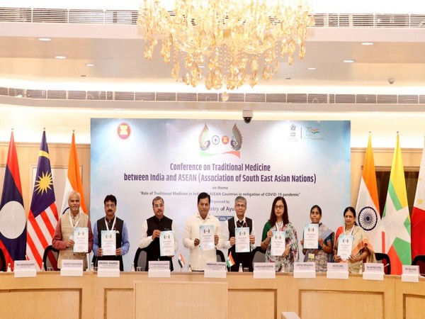 Conference on Traditional Medicine between India and ASEAN (Image Credit: Twitter/@sarbanandsonwal)
