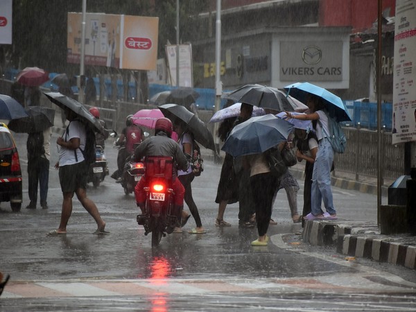 Heavy rain in Mumbai (File ANI/Photo)