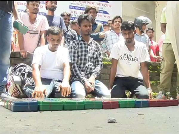 Police seize contraband drugs in Assam's Nagaon, 3 held (Photo/ANI)