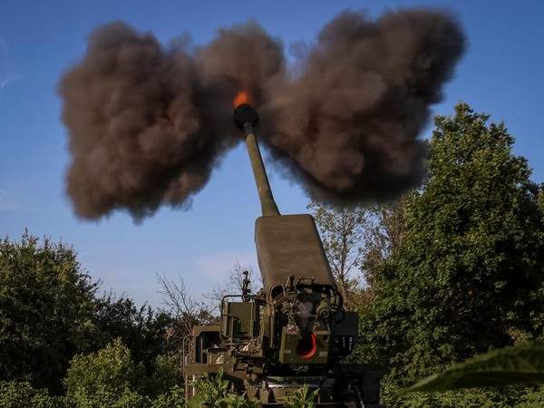 A Ukrainian self-propelled howitzer Bohdana toward Russian positions on a frontline (Photo/Reuters)