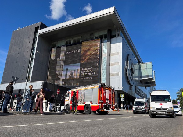 Water pipe bursts in Moscow mall (Image Credit: Reuters)