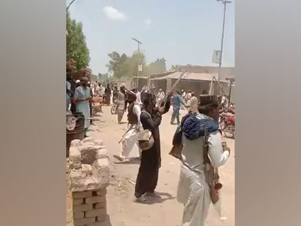 Hundreds of gunmen raid village in Sindh. (Photo Credit - Twitter:  Rab Nawaz Baloch)