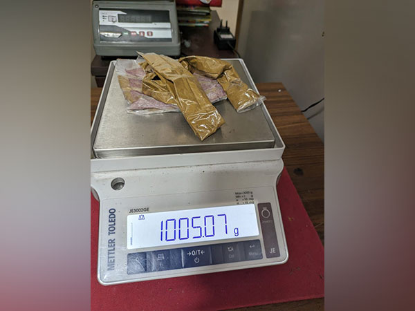 Customs seizes gold worth Rs 48 lakh at Kochi airport (Photo/ANI)