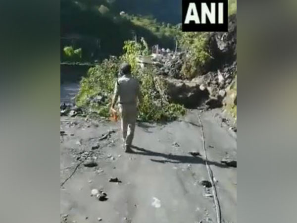 Arakot-Himachal Pradesh Road blocked due to landslide (Image/ANI)