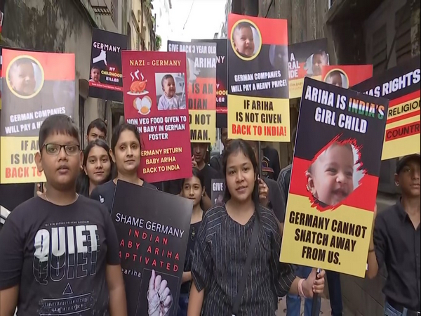 Jain Community members protest in Kolkata to bring baby Ariha back. (Photo/ANI)