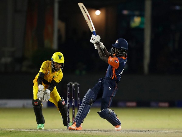 Cape Town Samp Army in action. (Photo- Zim Afro T10)