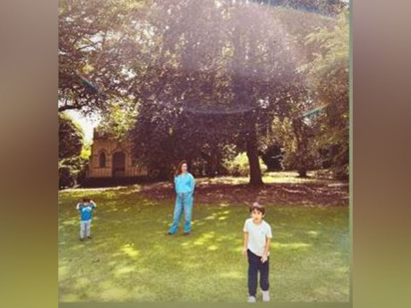 Kareena Kapoor with Taimur and Jeh (Image Source: Instagram)