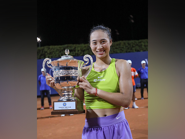 Zheng Qinwen (Photo: WTA/ Twitter)