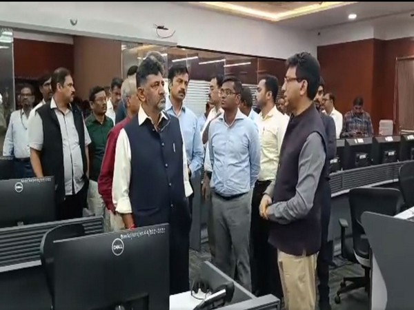 Karnataka deputy CM DK Shivkumar visits BBMP war room to analyse rain situation around Bengaluru (Photo/ANI)