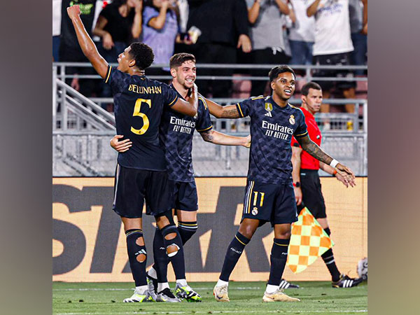 Real Madrid players celebrating after scoring a goal (Twitter: Photo/realmadrid)