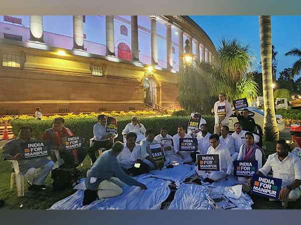 Opposition party leaders during the night long protest (Photo/ANI)