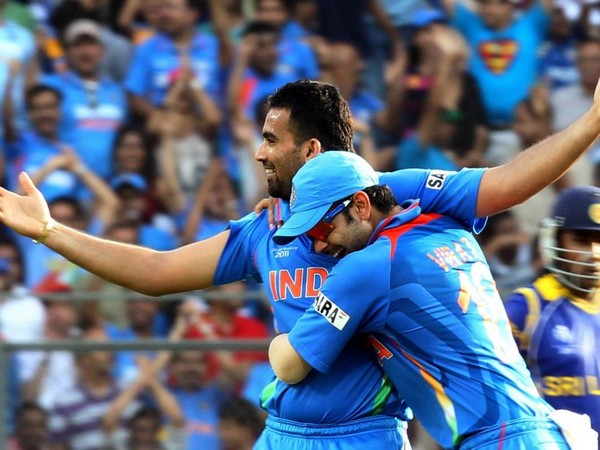 Virat Kohli and Zaheer Khan (Image: RCB's website) 