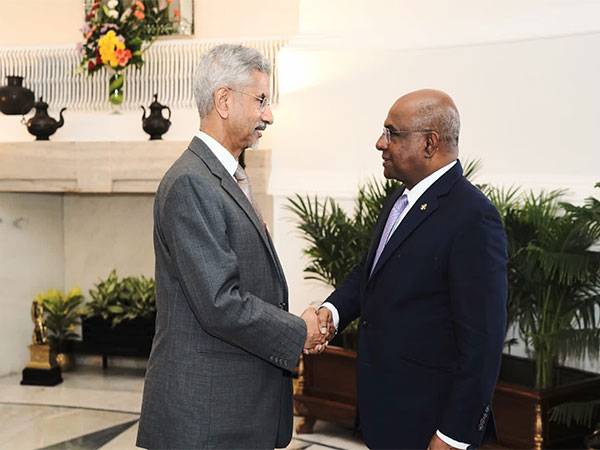 EAM S Jaishankar with Maldives Foreign Minister Abdullah Shahid (Image Credit: Twitter/@DrSJaishankar)