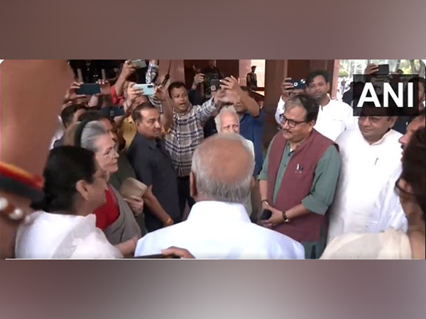 Congress Parliamentary Party Chairperson Soinia Gandhi meets Aam Admi Party (AAP) MP Sanjay Singh (Image/ANI)