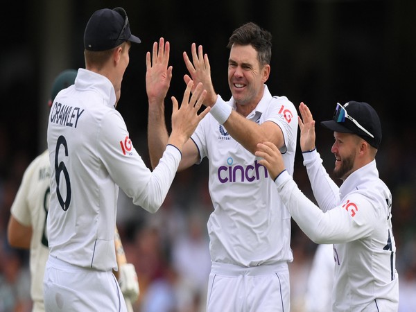 England players celebrating. (Photo- England Twitter)