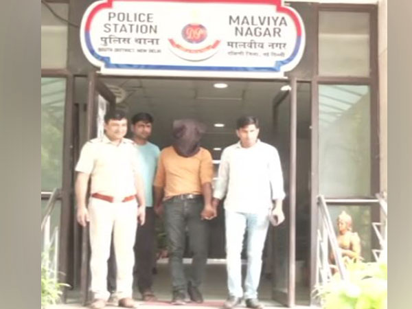 Accused Irfan in police custody. (Photo/ANI)