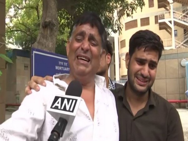 Deceased's father breaks down, demands death penalty for accused (Photo/ANI)