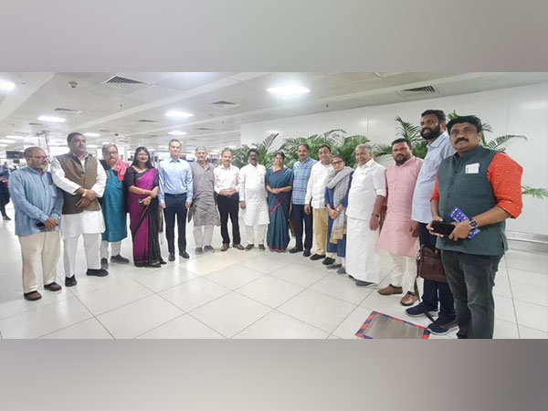 21-member delegation of Opposition alliance (Photo/ANI)