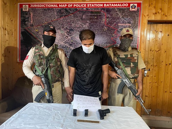 J-K police arrest 'hybrid terrorist' in Srinagar (Photo/ANI)
