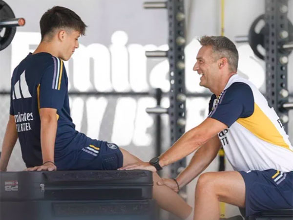 Real Madrid's player Arda Guler receiving treatment for his injury (Twitter: Photo/realmadrid)