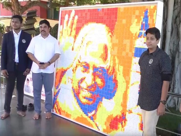 Abdullah Panchpaya create Dr APJ Abdul Kalam's picture using cubes. (Photo/ANI)