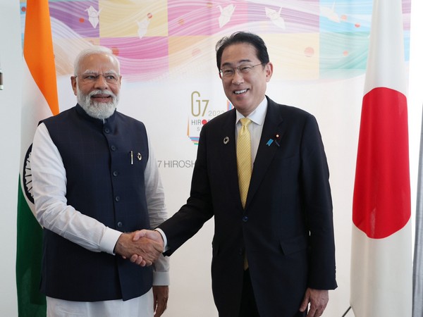 PM Narenda Modi and his Japanese counterpart Fumio Kishida. (Photo Credit: Twitter/@narendramodi)