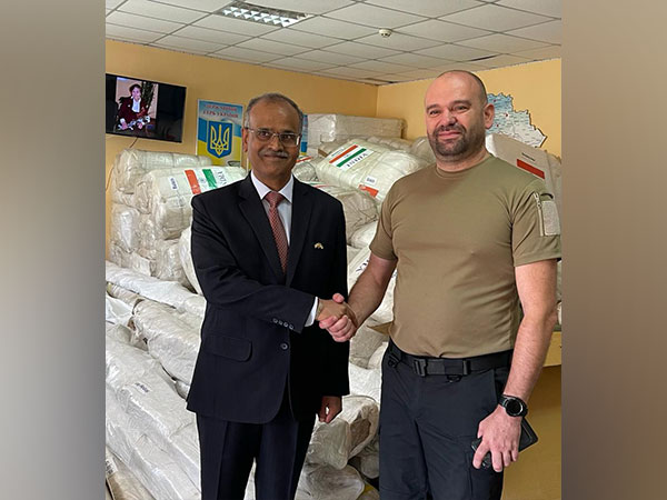 India hands over humanitarian aid to Ukraine (Source: Twitter/@IndiainUkraine)