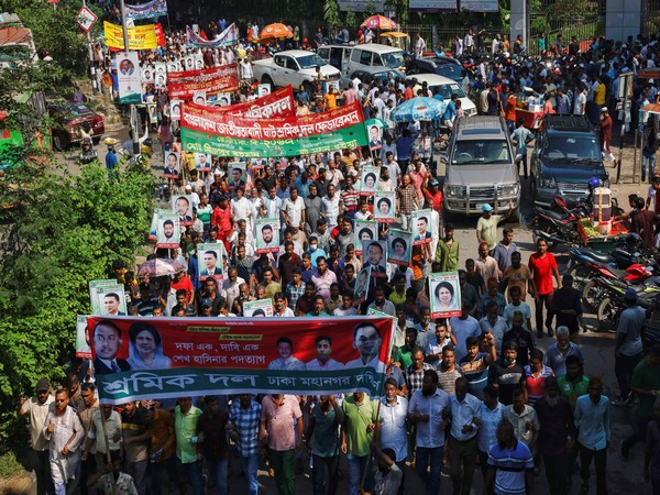 BNP stage nationwide protest against attack on sit-in programmes in Dhaka (Photo Credit: Reuters)