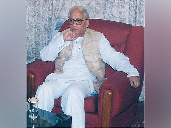 Former West Bengal Chief Minister Buddhadeb Bhattacharjee (File Photo/ANI)
