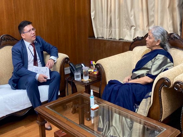 Finance Minister Nirmala Sitharaman with Bolivian Minister of Development Planning Sergio Armando Cusicanqui Loayza (Image Credit: Twitter/@FinMinIndia)