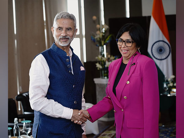 EAM Jaishankar with Executive Vice President of Venezuela Delcy Rodríguez (Image Credit: Twitter/@DrSJaishankar)