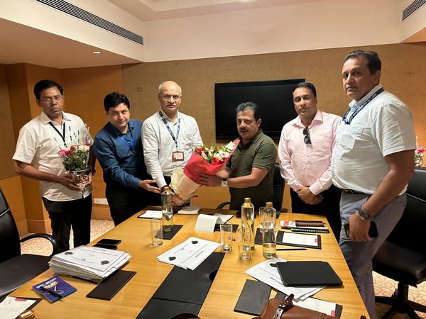 Karnataka Housing and Minority Welfare Minister Jameer Ahmed Khan (Photo/Twitter: @BZZameerAhmedK)