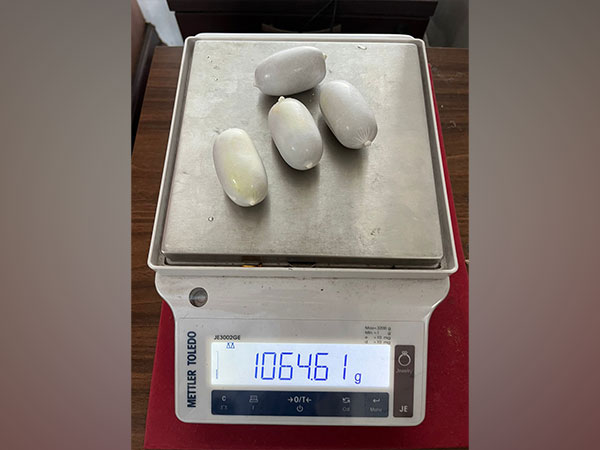 Gold seized at Cochin airport, two passengers detained (Photo/ANI)