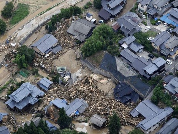 Thousands evacuated as rain lashes Japan. (Photo: Reuters) 