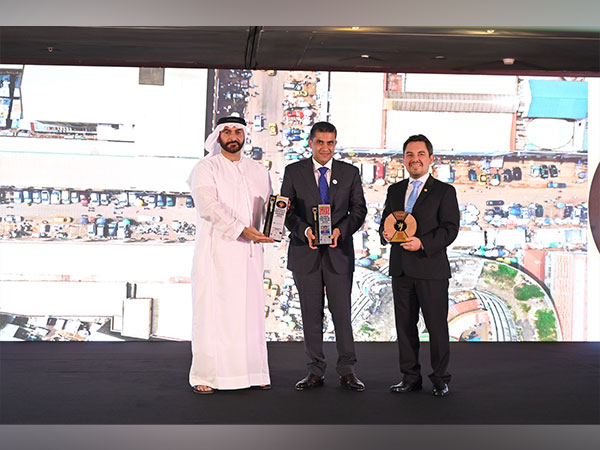 Jayesh Saini has been honored with the prestigious Global Leader Award 2023  