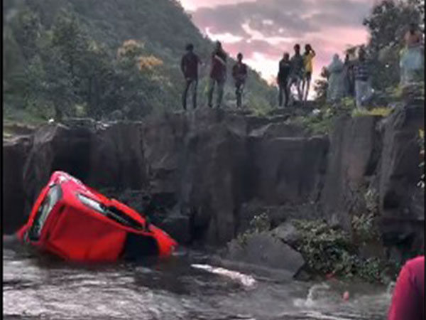 Car fell inside the water fall (snap from the viral video) 