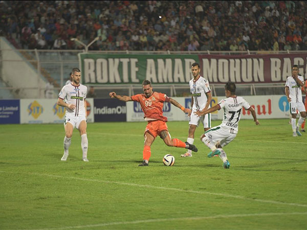 Mohun Bagan and Punjab in action. (Photo- AIFF/Durand Cup)