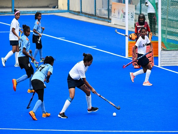 Women's hockey players in action (Photo/SAI Media)