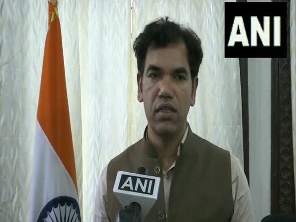  Kashmir Divisional Commissioner Vijay Kumar Bidhuri. (Photo/ANI)