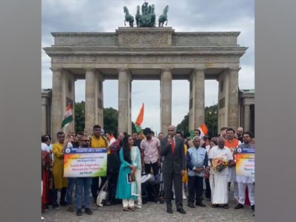 Visual from the spot (Photo credit: twitter @eoiberlin)