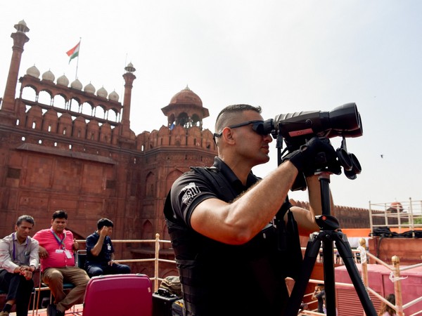 An SPG commando keeps vigil during a full dress rehearsal at Red Fort for Independence Day celebrations (Photo/ANI)